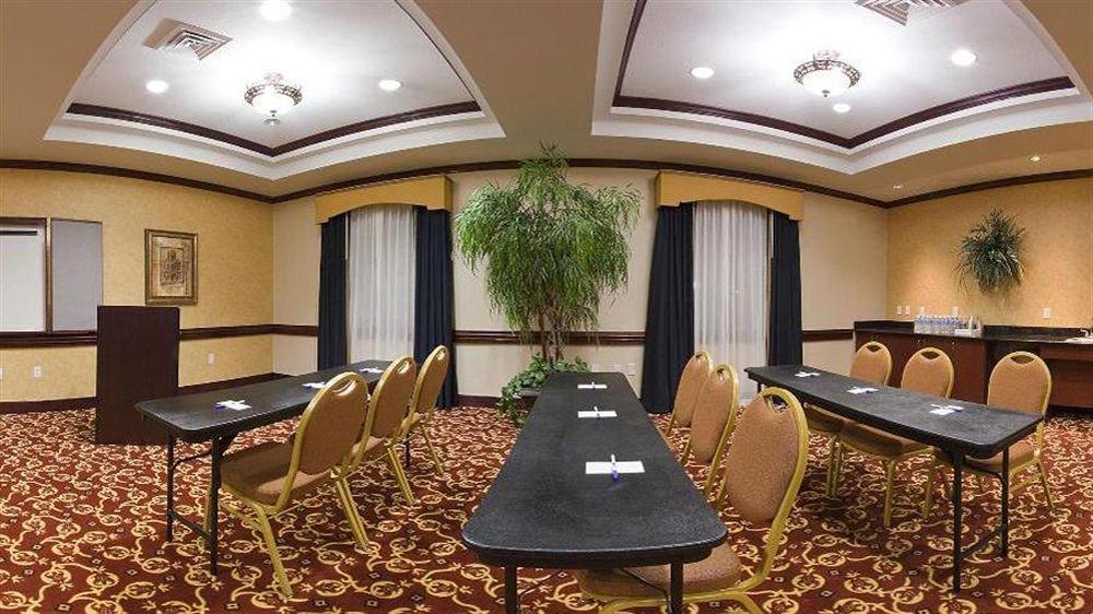 Holiday Inn Express & Suites Wharton By Ihg Екстериор снимка