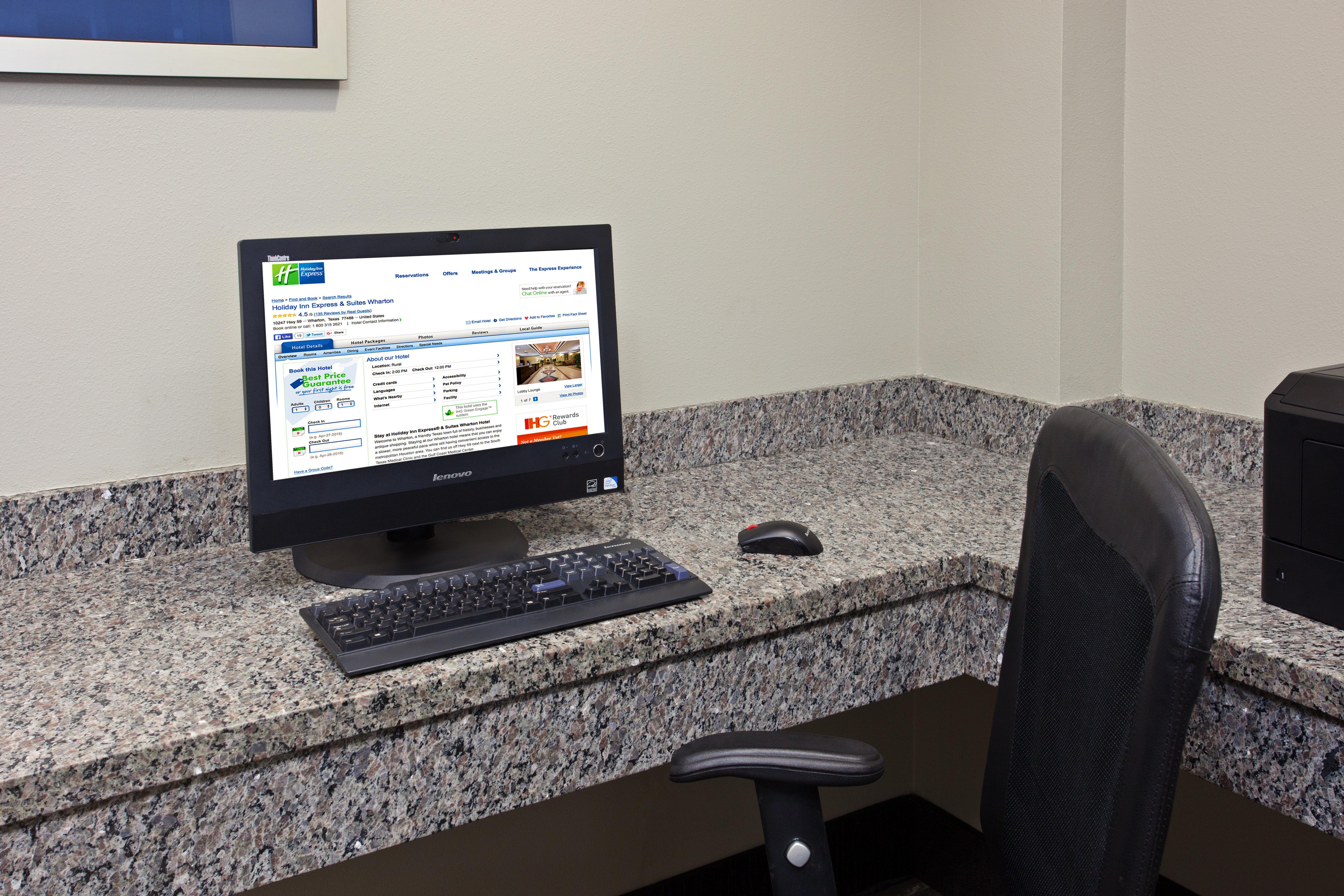 Holiday Inn Express & Suites Wharton By Ihg Екстериор снимка