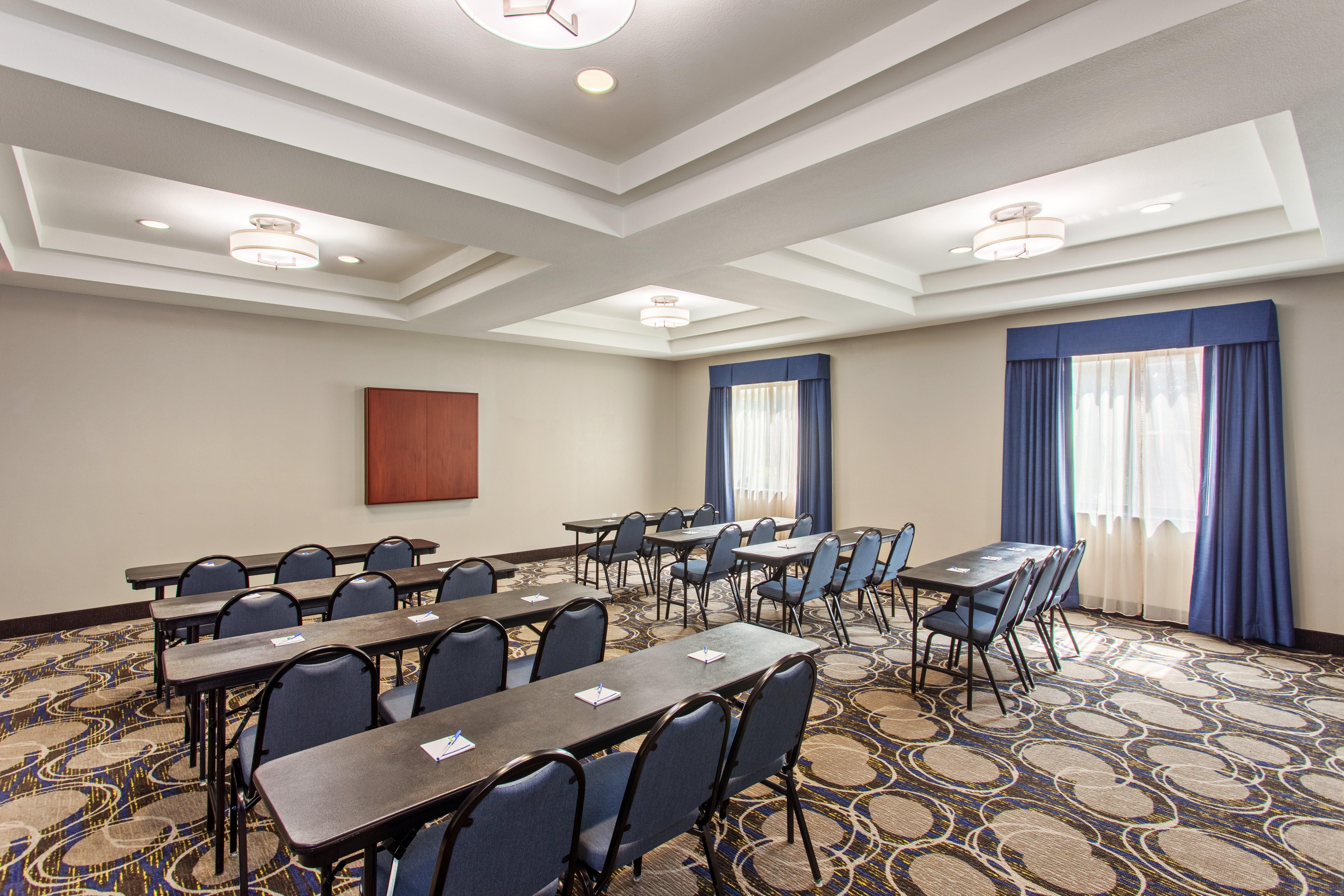 Holiday Inn Express & Suites Wharton By Ihg Екстериор снимка